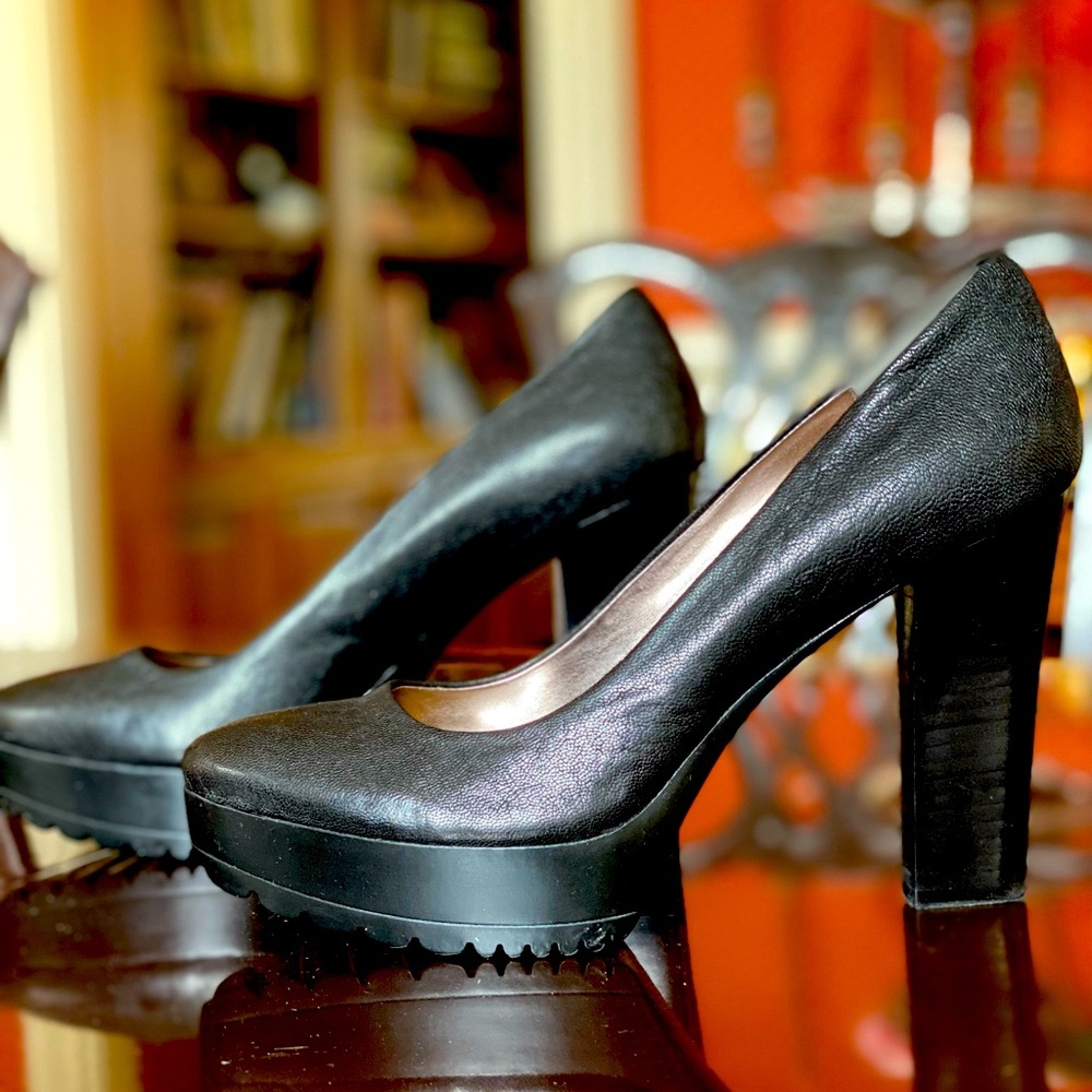 Calvin Klein High Heels ~